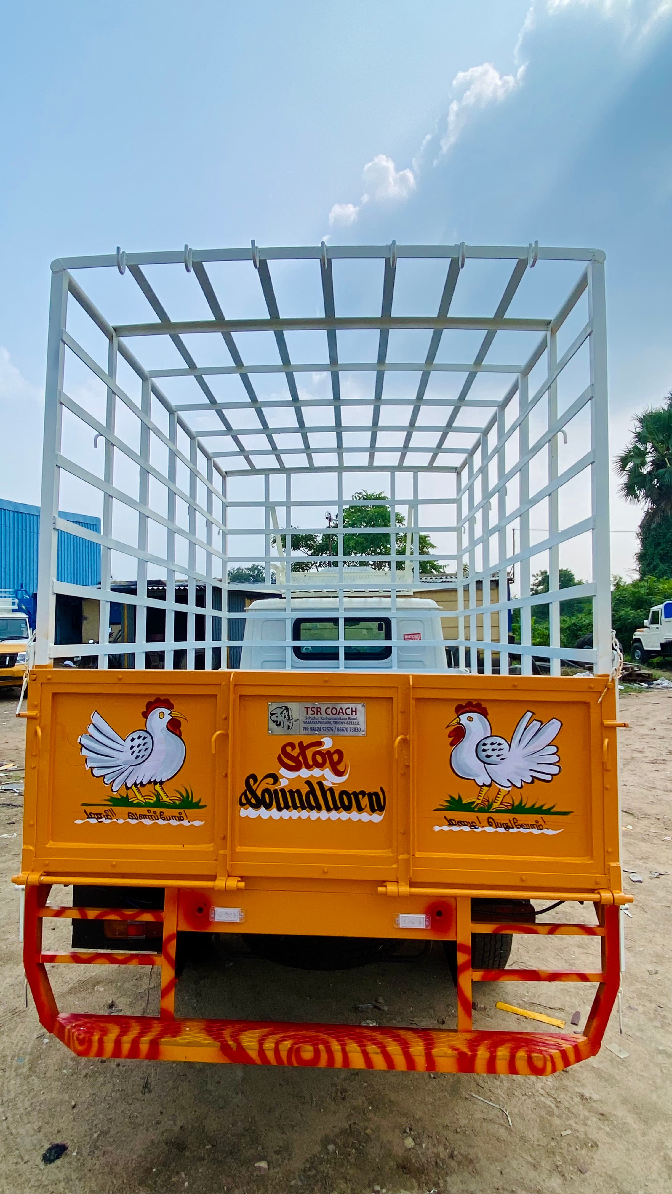 mahindra maxx city1.3-chickenbody Image 2